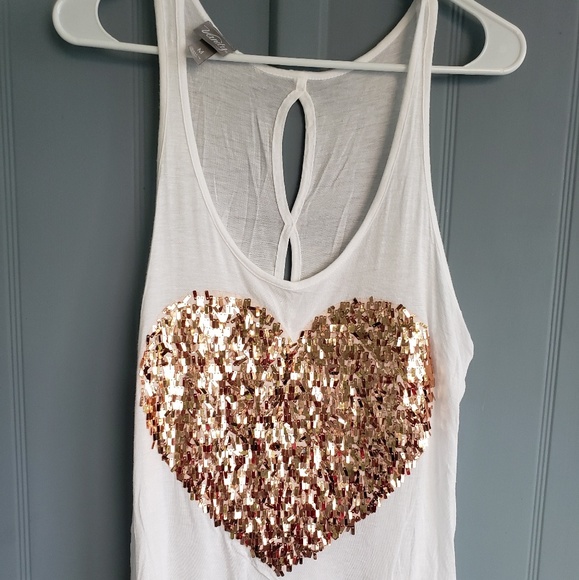 Vanity  Tank with Copper Sequin Heart - Picture 1 of 5